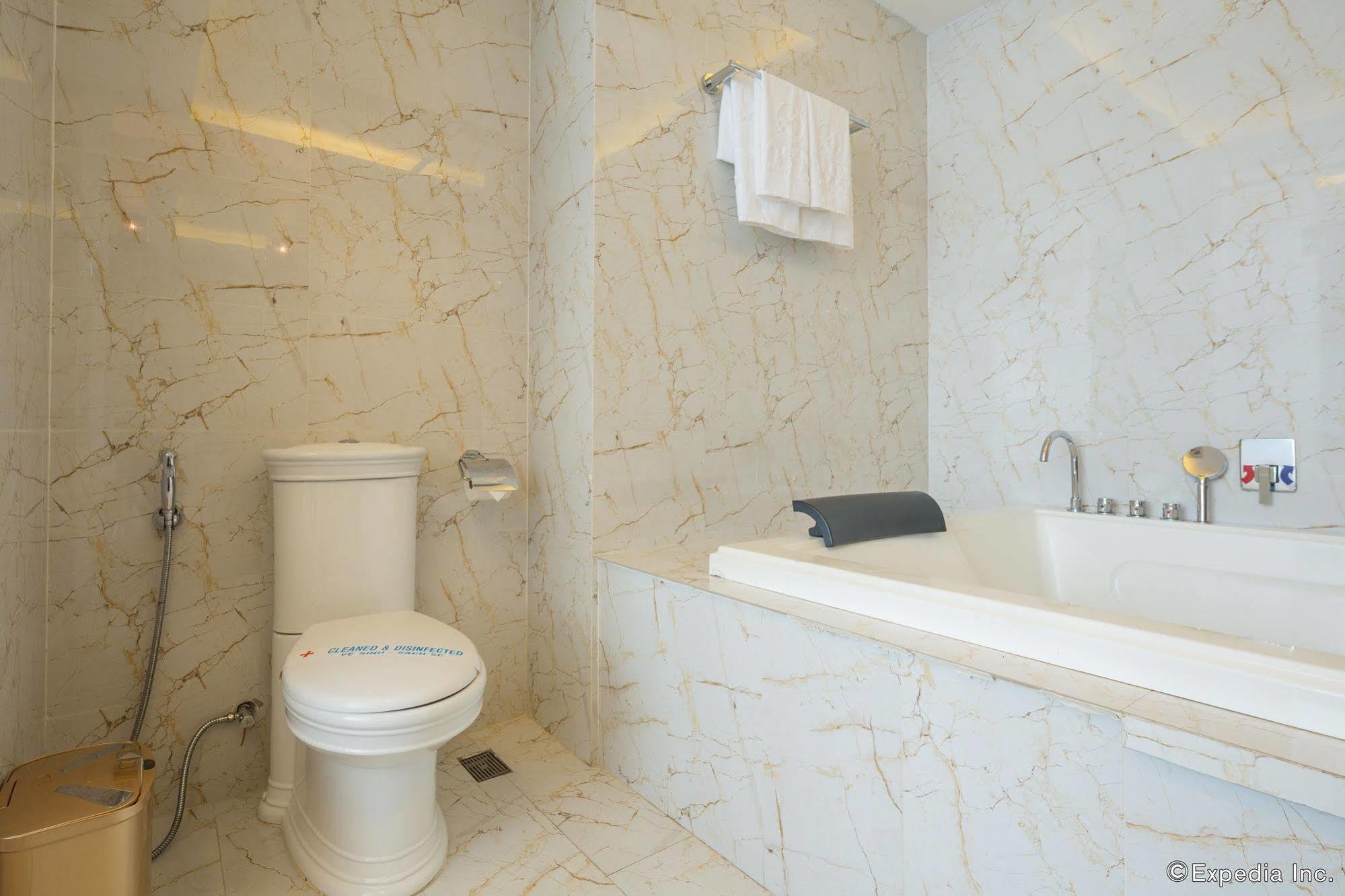 A&Em Hai Ba Trung Hotel Ho Chi Minh City Exterior photo